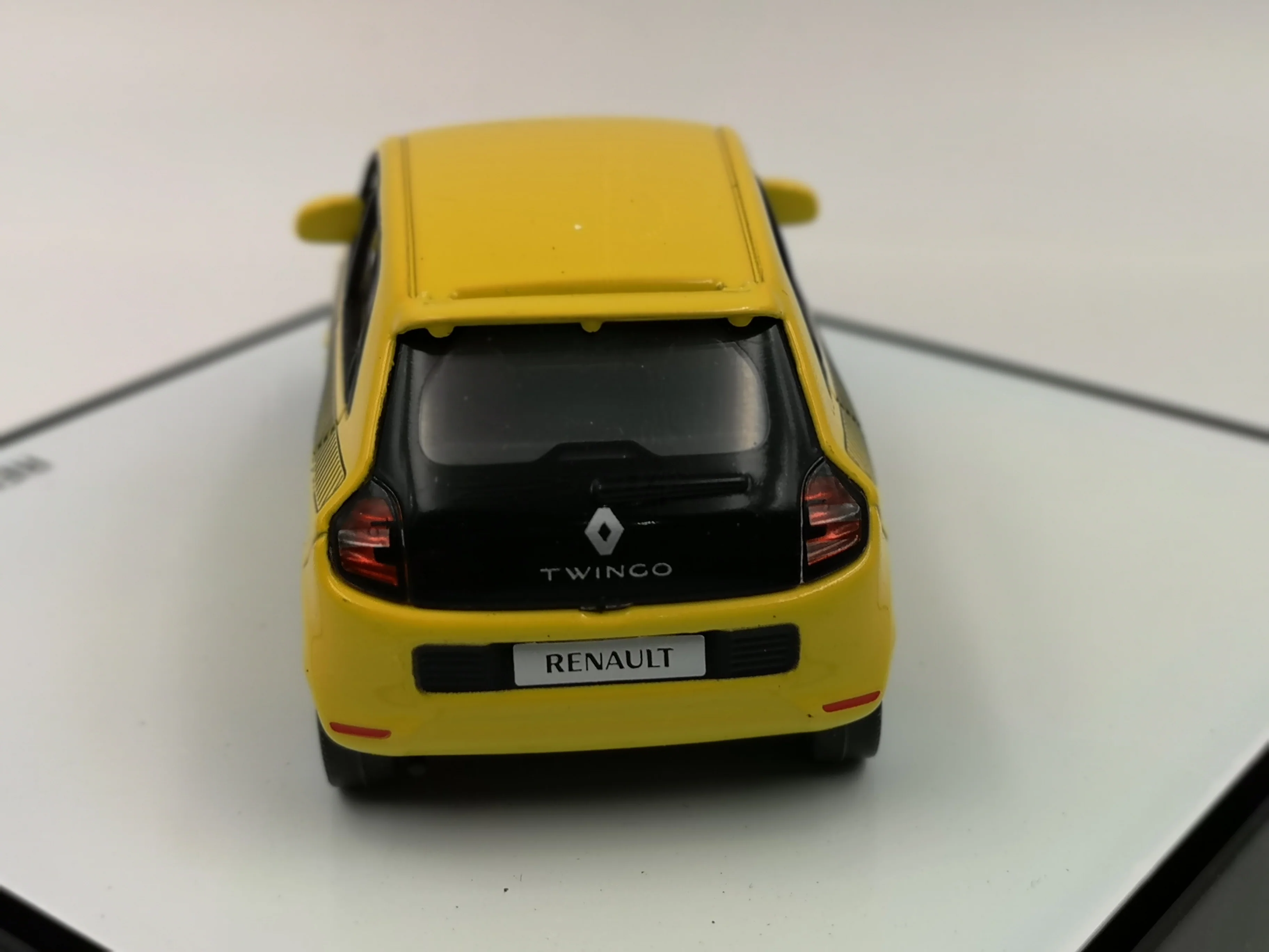 Miniatura 10