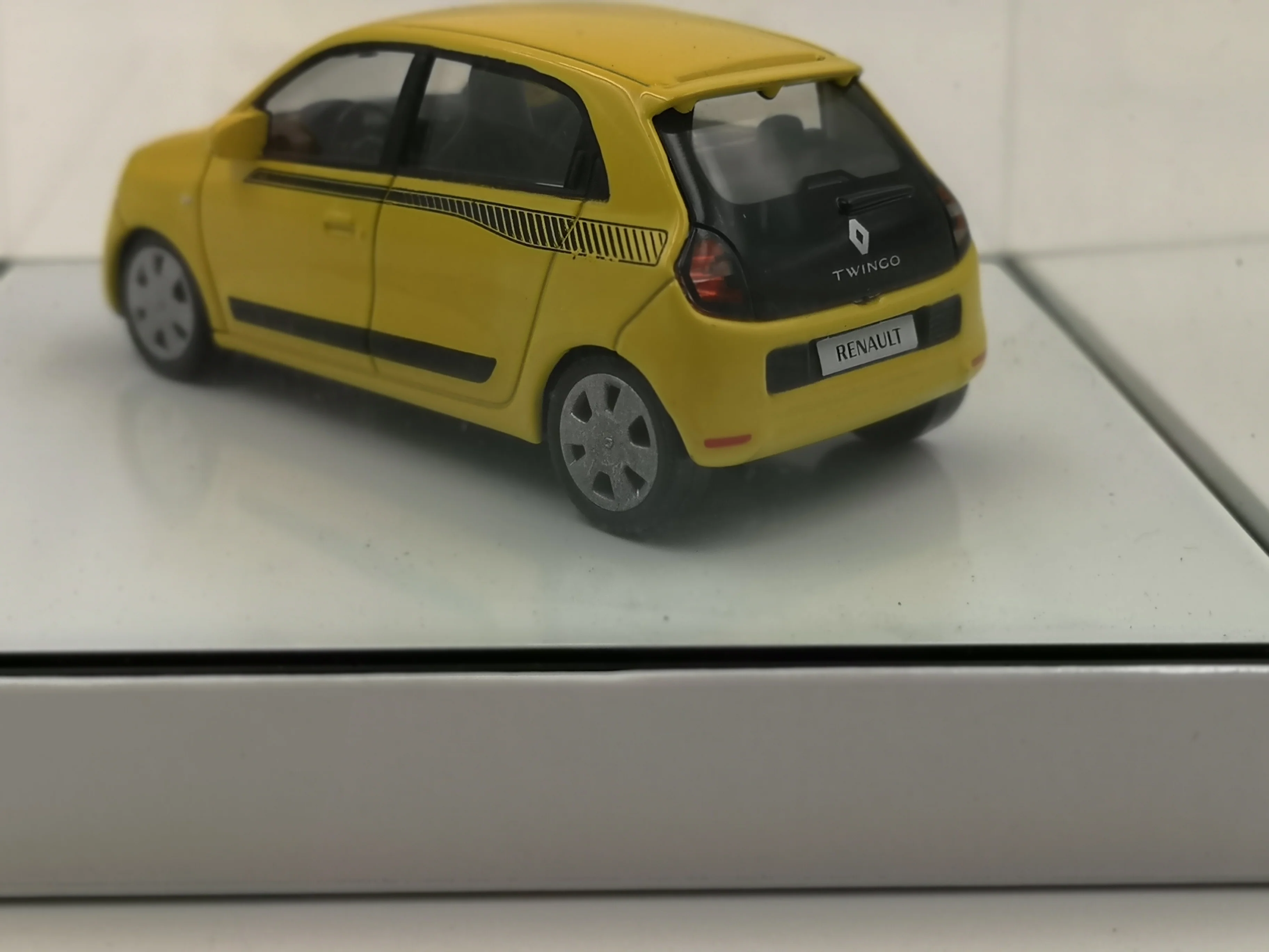 Miniatura 4