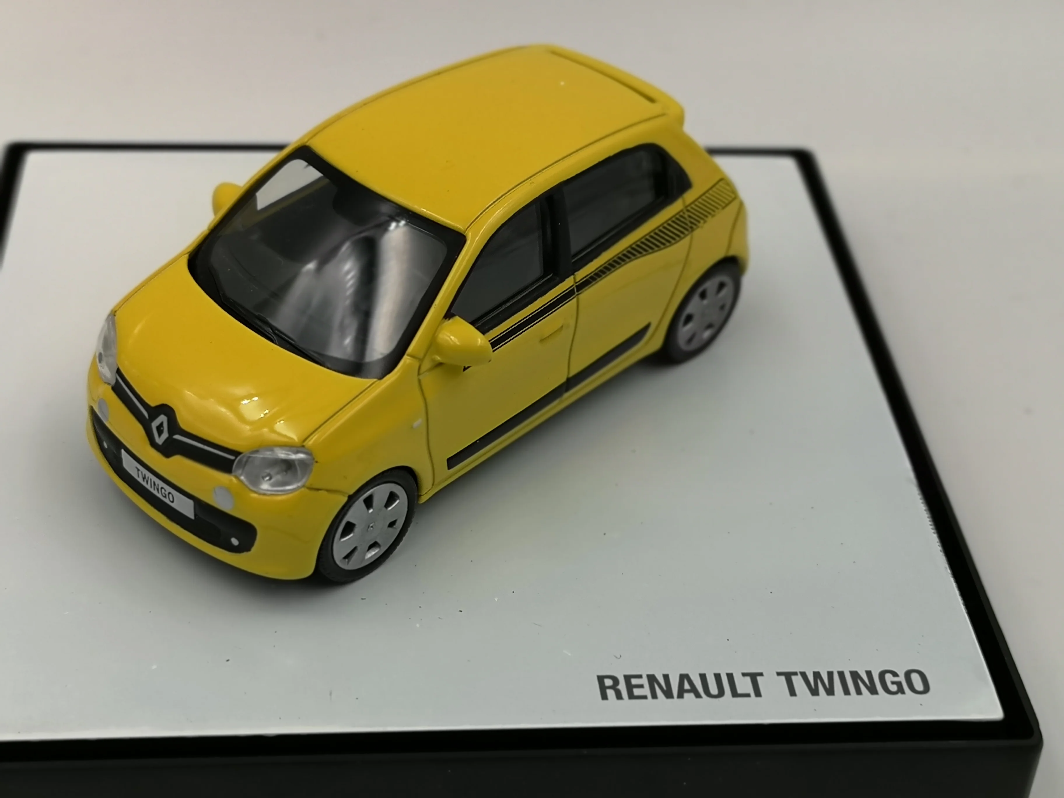 Miniatura 8