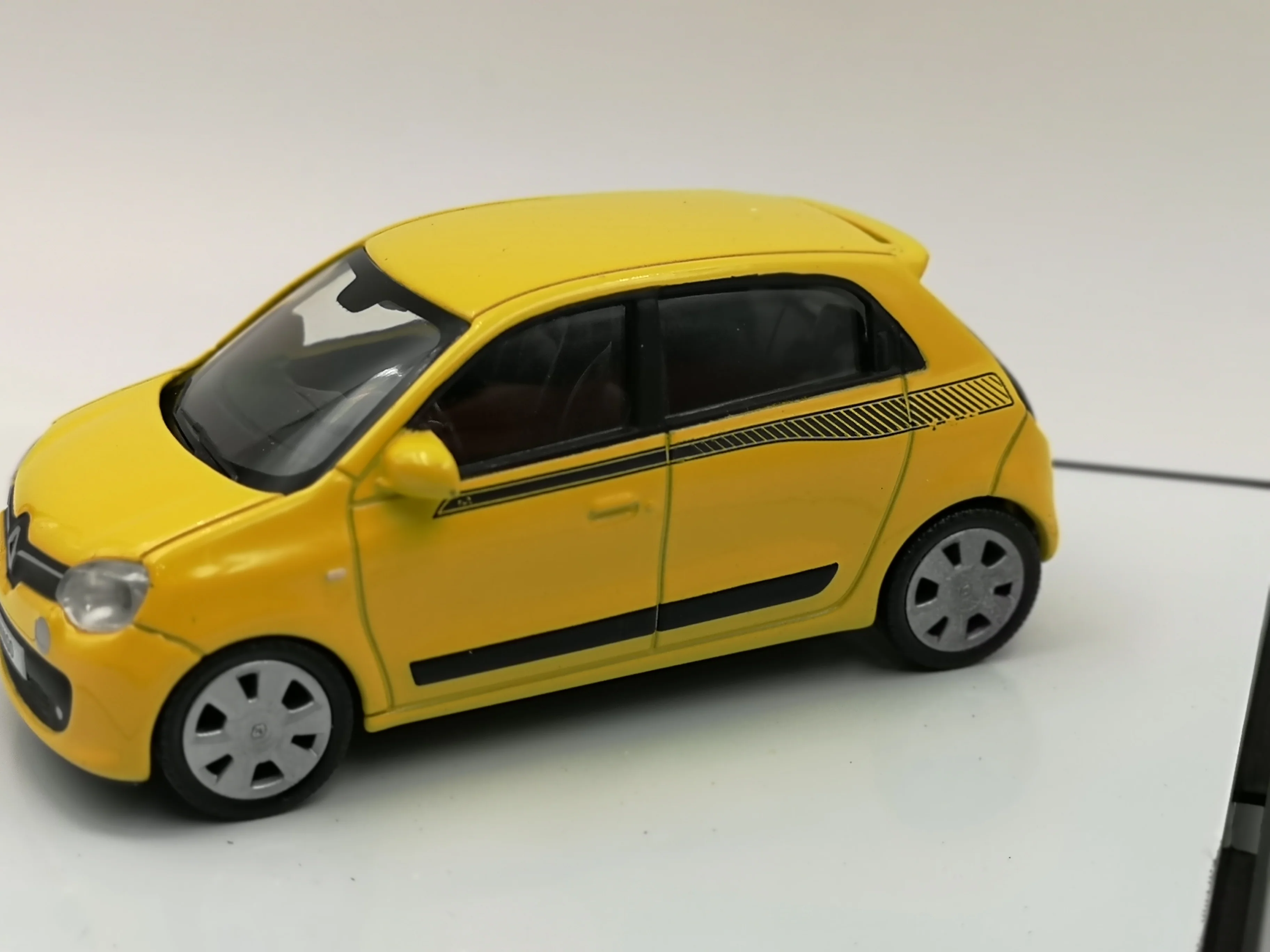 Miniatura 9